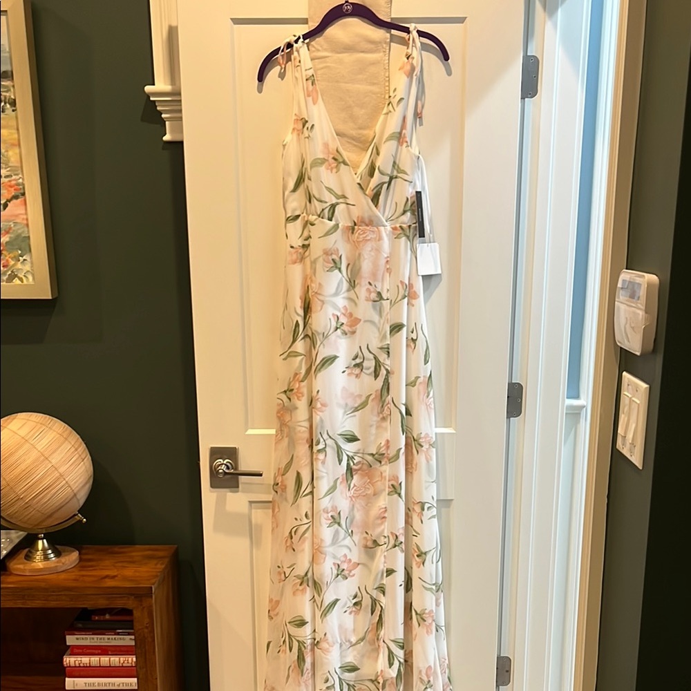 Lulus Medium Floral Maxi Dress NWT